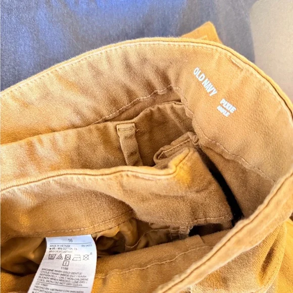 Old Navy Petite Pixie Pants - Picture 7 of 8